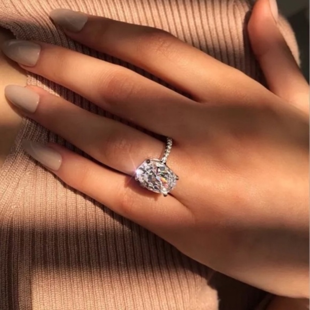 18K Oval Cut Diamond Sterling Silver Ring - Picture 3 of 5